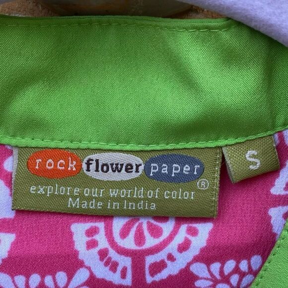 Rock Flower Paper Pink/White Top w/Lime Green Trim Top/Tunic. Size Small. EUC! - Picture 4 of 6